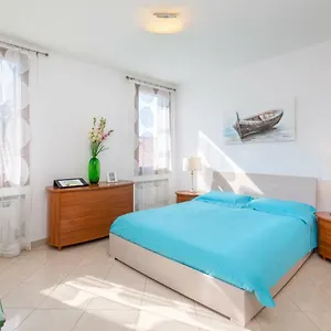 Apartment Convenient In, Venedig